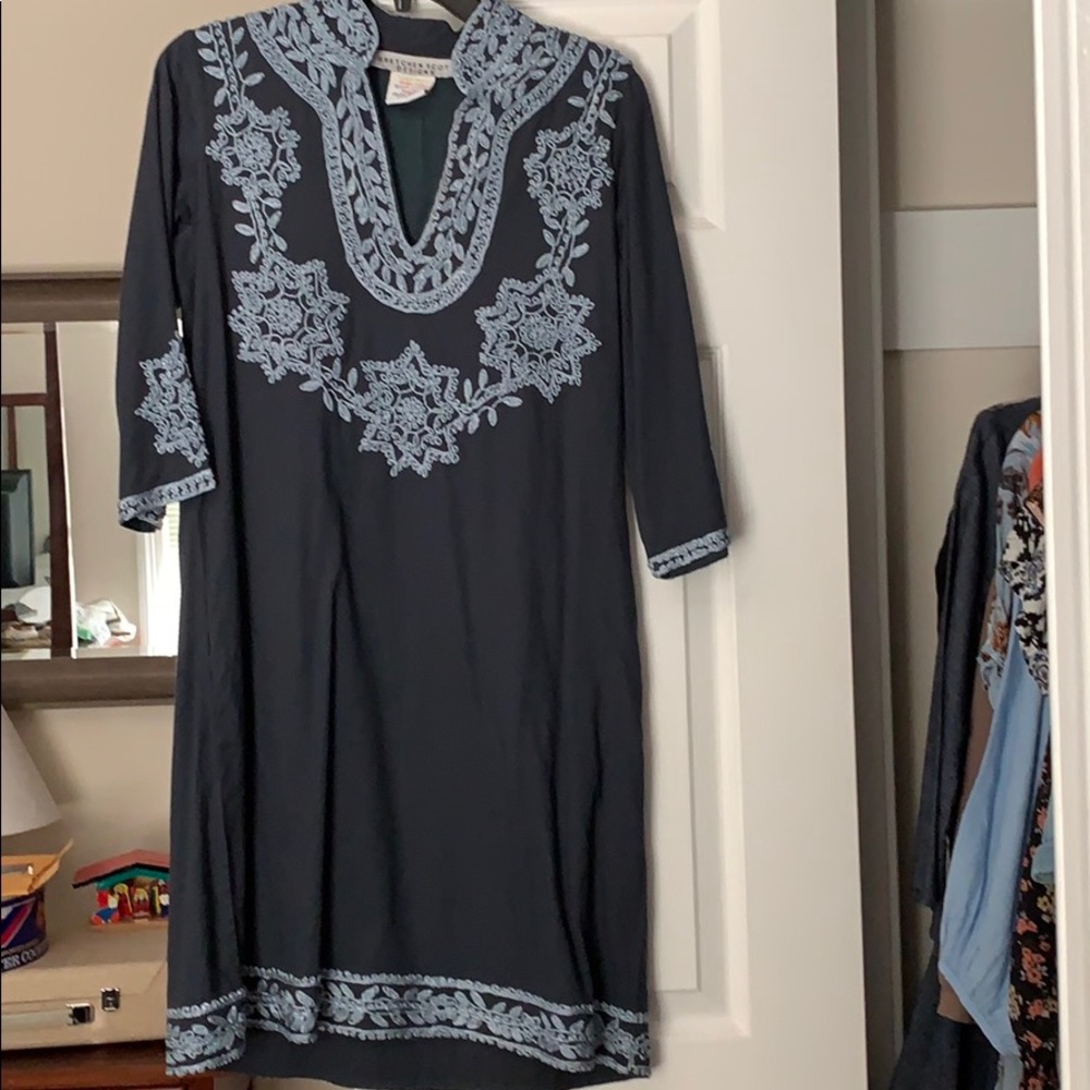NWOT Gretchen Scott sz. small embroidered dress